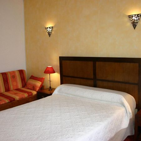 Hotel Le Ponant Pradelles Esterno foto