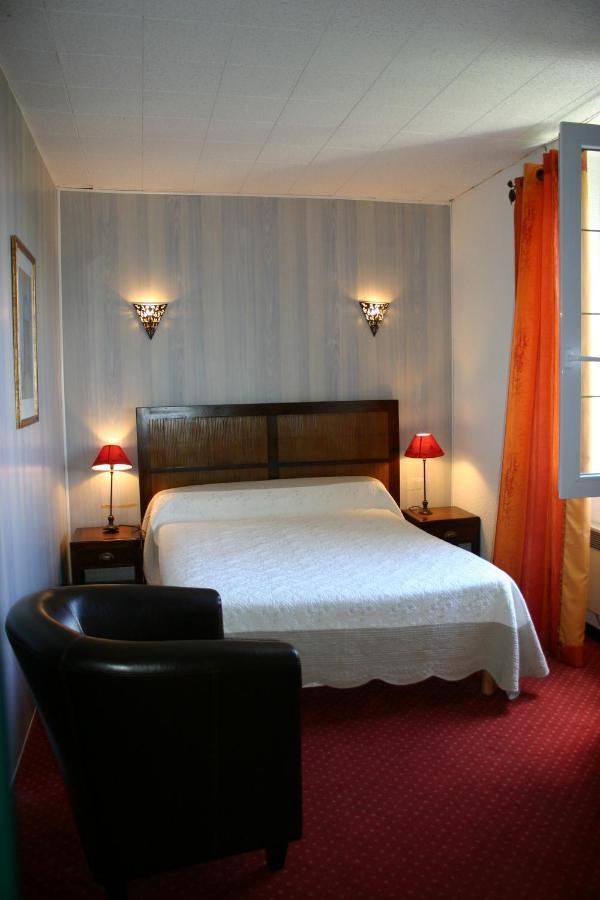 Hotel Le Ponant Pradelles Esterno foto